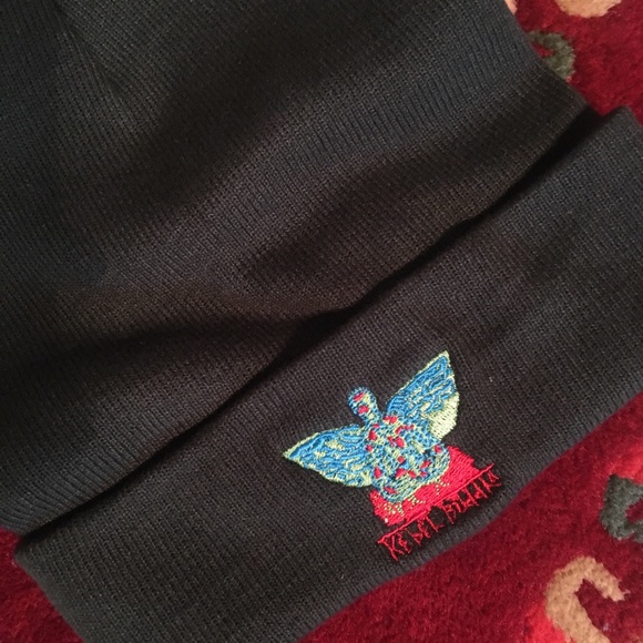 Rebel Buddha beanie - Picture 2 of 2